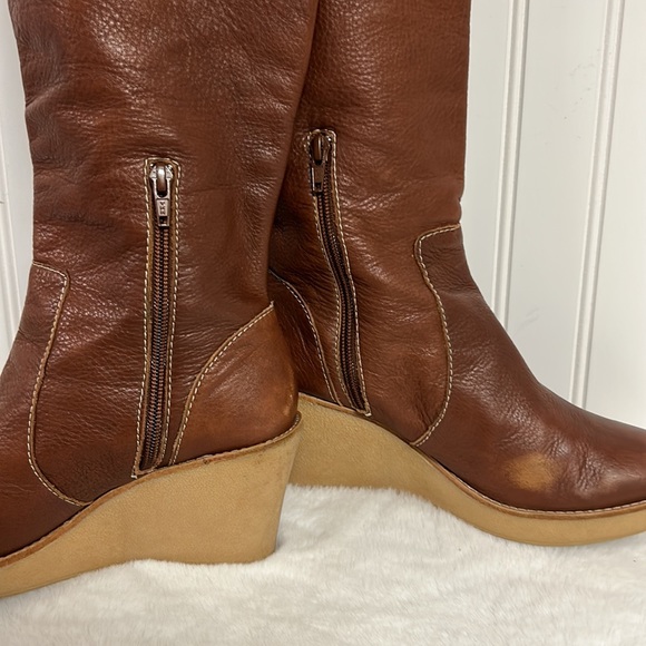 Johnston & Murphy Knee Tall Wedge Boots - Picture 11 of 11